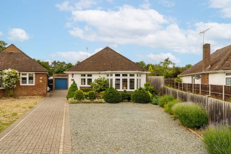 Winern Glebe, Byfleet, KT14