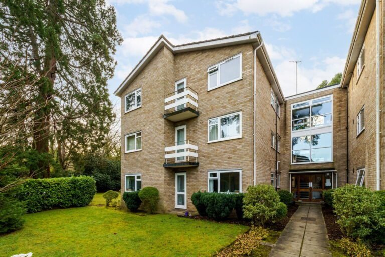 Coniston Court, Weybridge, KT13