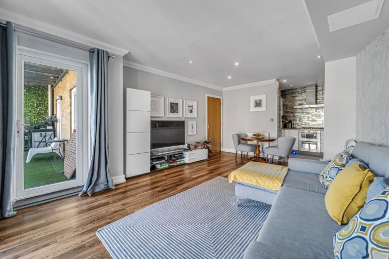 Bridge Wharf, Chertsey, KT16
