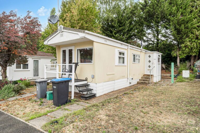 Rose Park, New Haw, KT15
