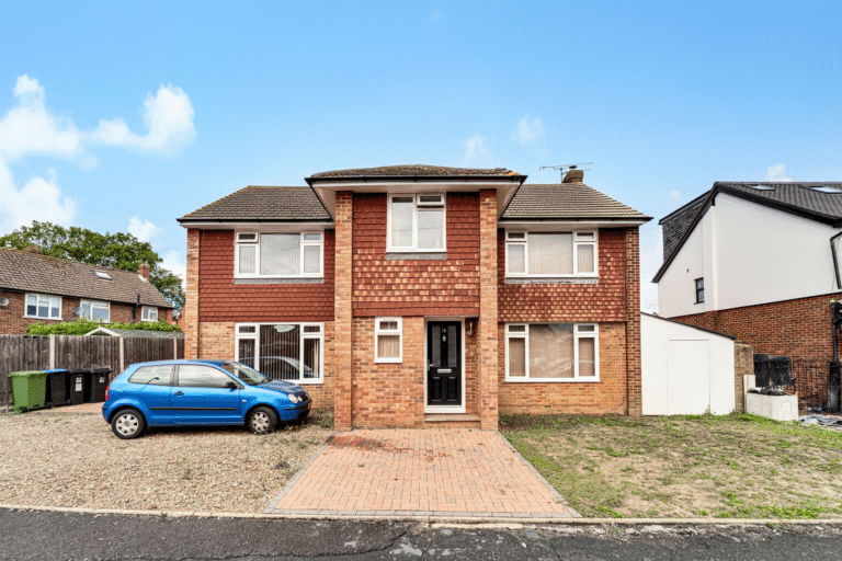 Spence Avenue, Byfleet, KT14