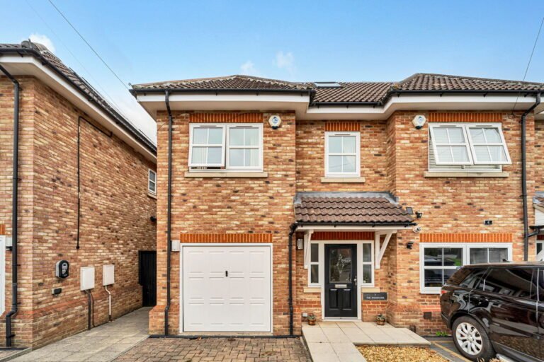 Grange Road, New Haw, KT15