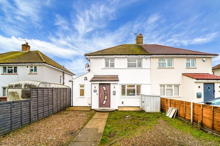 St Pauls Road, Staines-upon-Thames, TW18