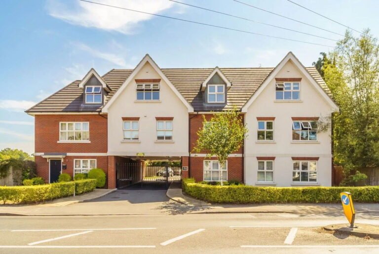 New Haw Road, New Haw, KT15