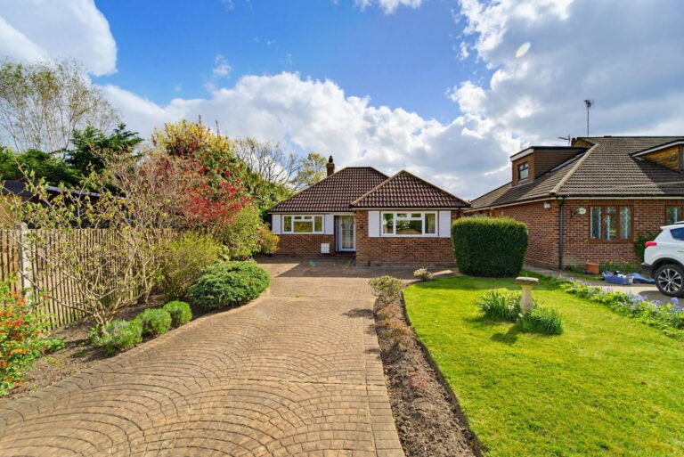 Audley Close, Addlestone, KT15