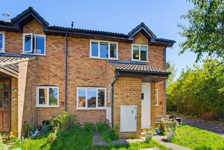 Clayhanger, Guildford, GU4