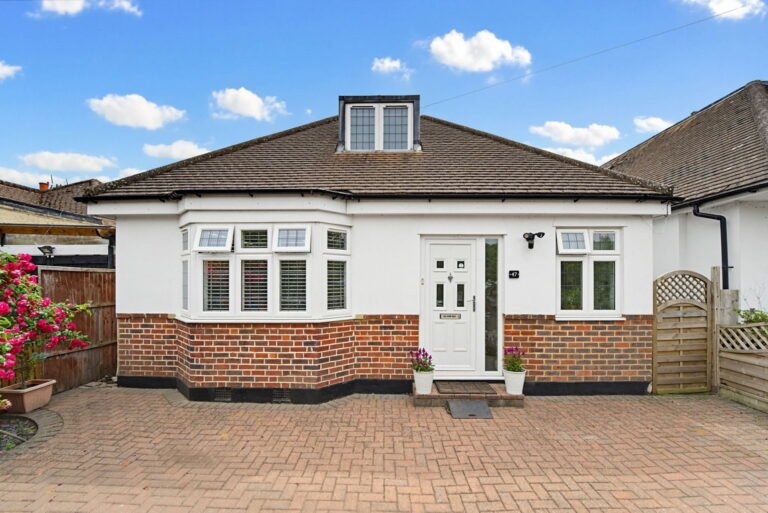 Woodlands Avenue, West Byfleet, KT14