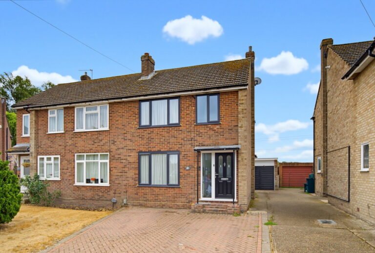 Fullerton Road, West Byfleet, KT14 7TA